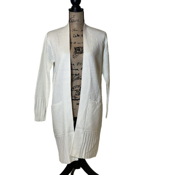 Forever 21 Long White Cardigan. Size Medium. 2 Pockets. Very Soft. NEW - Picture 1 of 8